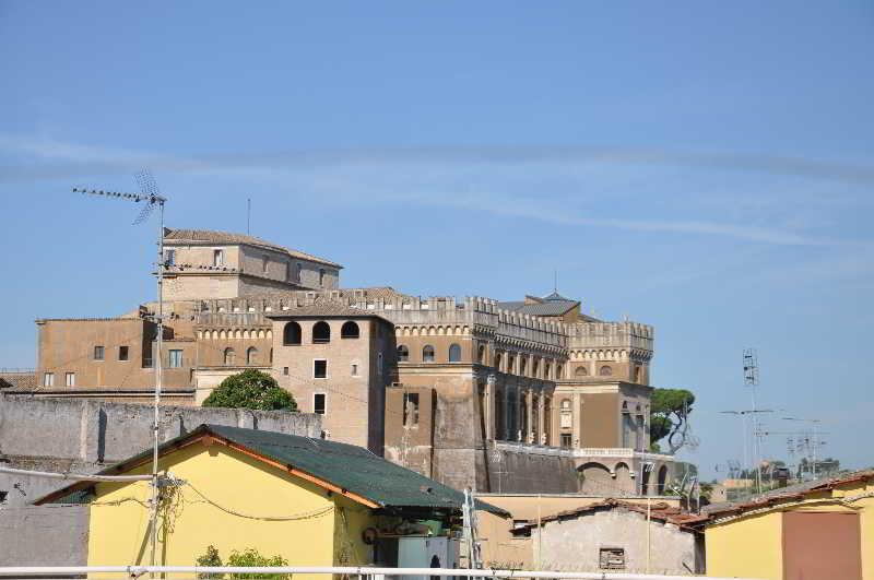 Le Suite Di Via Ottaviano - Suite In Rome B&B Экстерьер фото