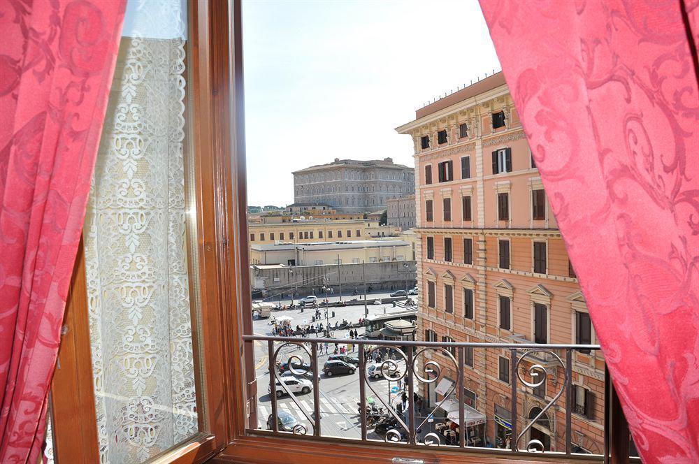 Le Suite Di Via Ottaviano - Suite In Rome B&B Экстерьер фото