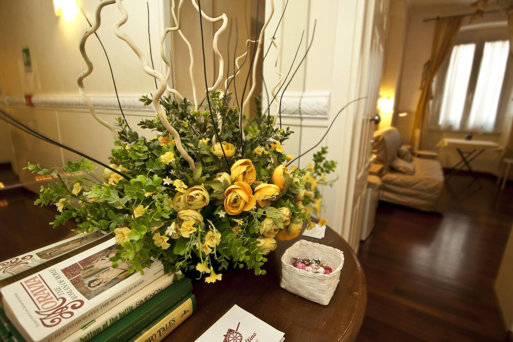 Le Suite Di Via Ottaviano - Suite In Rome B&B Экстерьер фото